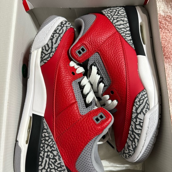 Air Jordan 3 Retro “Unite” (GS) - Picture 4 of 5